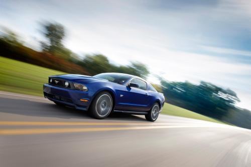 Ford Mustang (2010) - picture 1 of 60