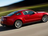 Ford Mustang (2010) - picture 38 of 60
