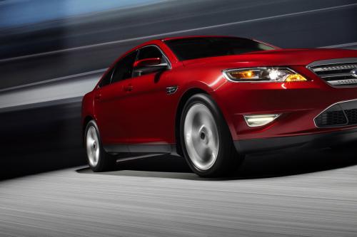 Ford Taurus SHO (2010) - picture 9 of 19