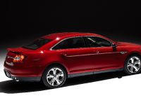 Ford Taurus SHO (2010) - picture 8 of 19