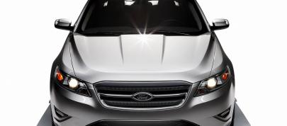Ford Taurus (2010) - picture 4 of 27