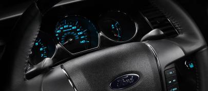 Ford Taurus (2010) - picture 20 of 27