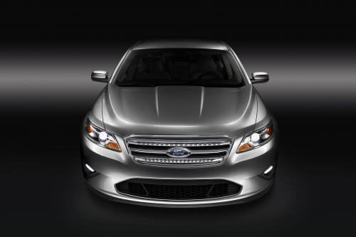 Ford Taurus (2010) - picture 1 of 27