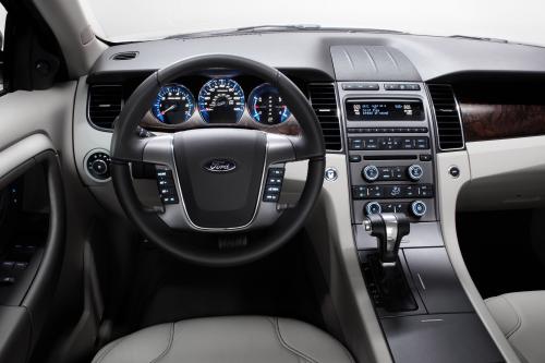 Ford Taurus (2010) - picture 17 of 27