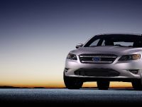 Ford Taurus (2010)