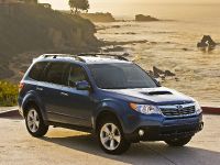 Subaru Forester 2.5XT (2010) - picture 4 of 10