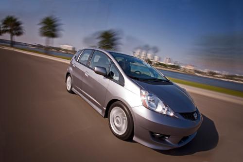 Honda Fit (2010) - picture 1 of 24
