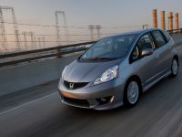 Honda Fit (2010) - picture 10 of 24