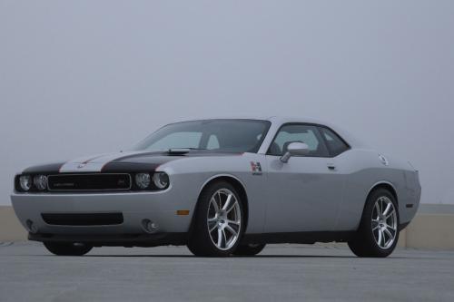 Hurst Dodge Challenger (2010) - picture 1 of 5