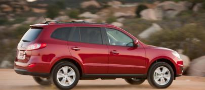 Hyundai Santa Fe (2010) - picture 12 of 16