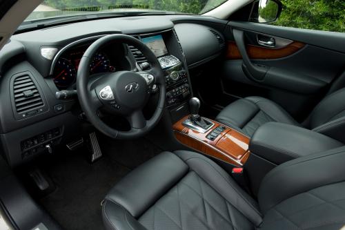 Infiniti FX (2010) - picture 9 of 23