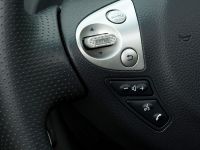 Infiniti FX (2010) - picture 11 of 23