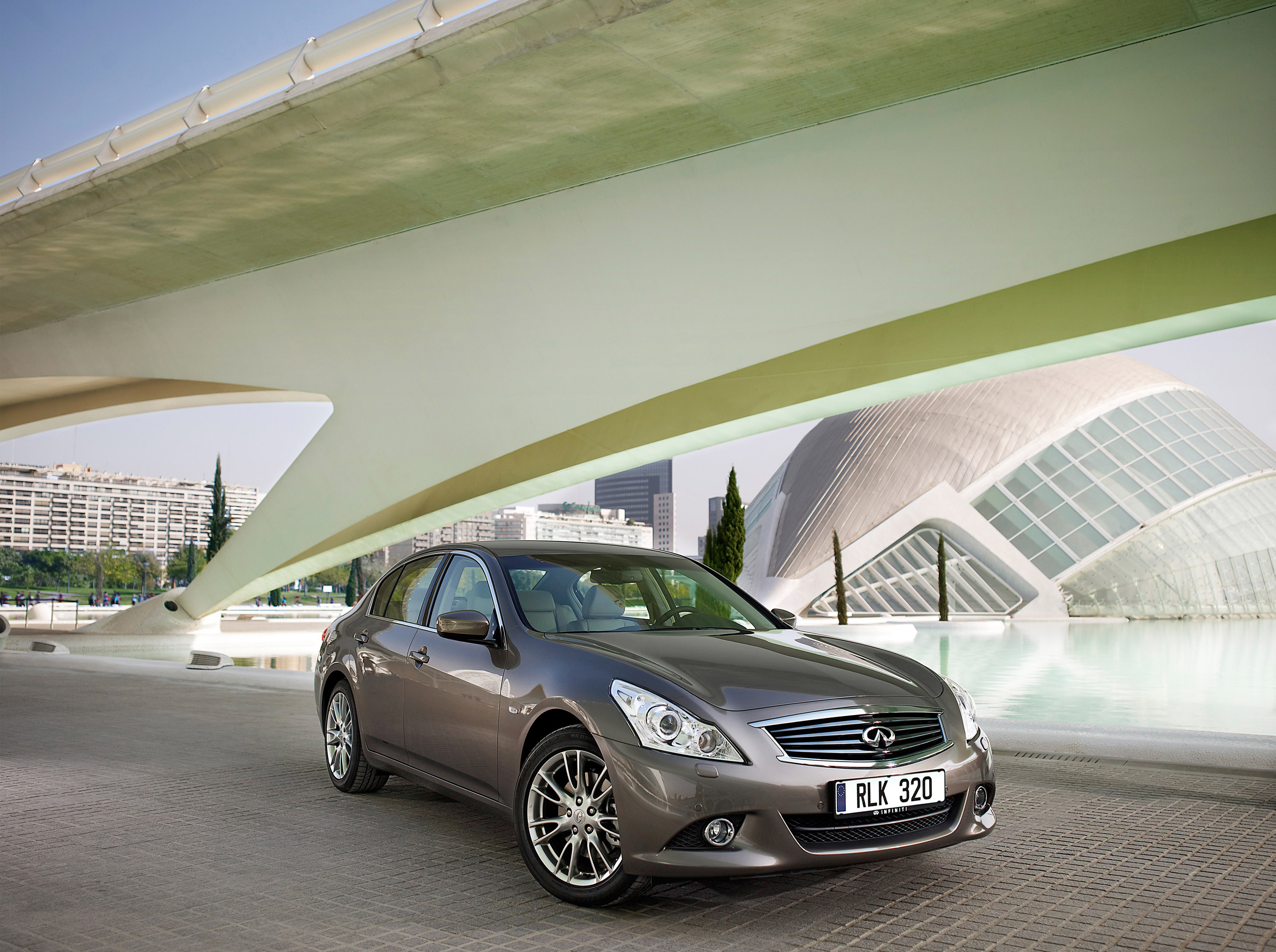 Infiniti G37 Saloon