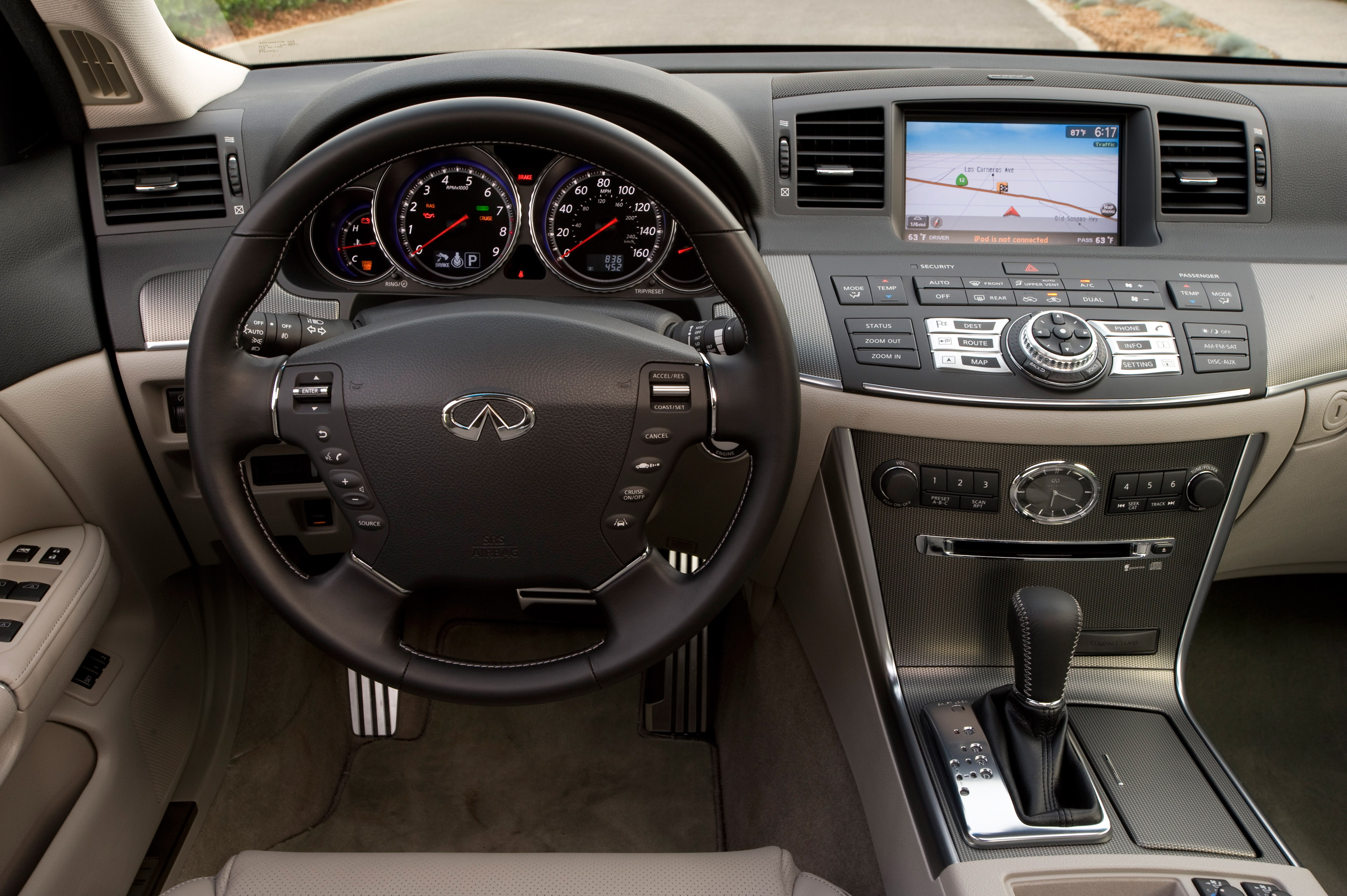 Infiniti M