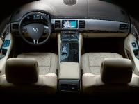 Jaguar XF (2010) - picture 5 of 6