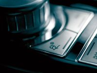 Jaguar XF (2010) - picture 6 of 6