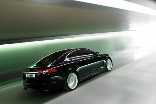 Jaguar XFR (2010) - picture 16 of 21