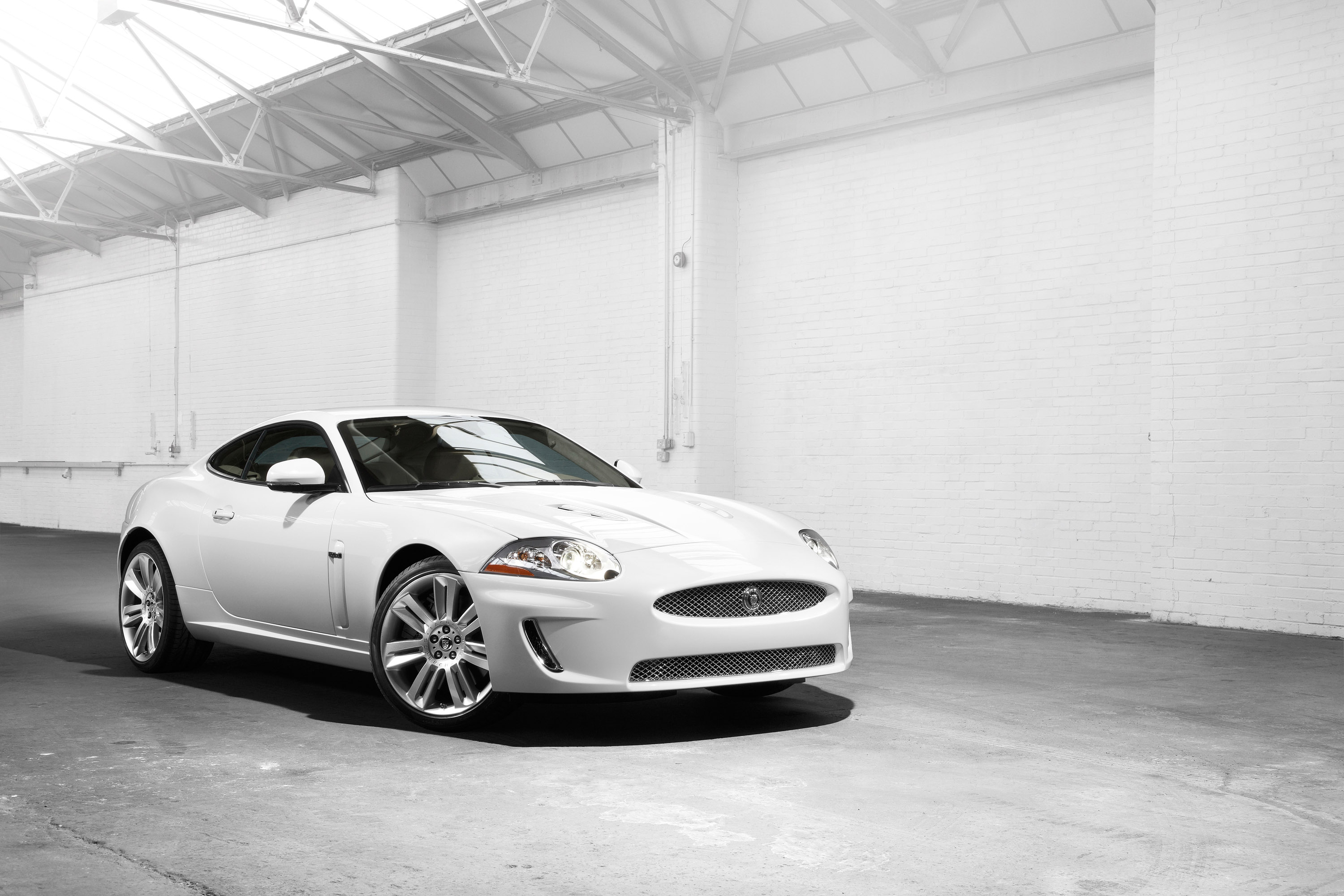 Jaguar XKR