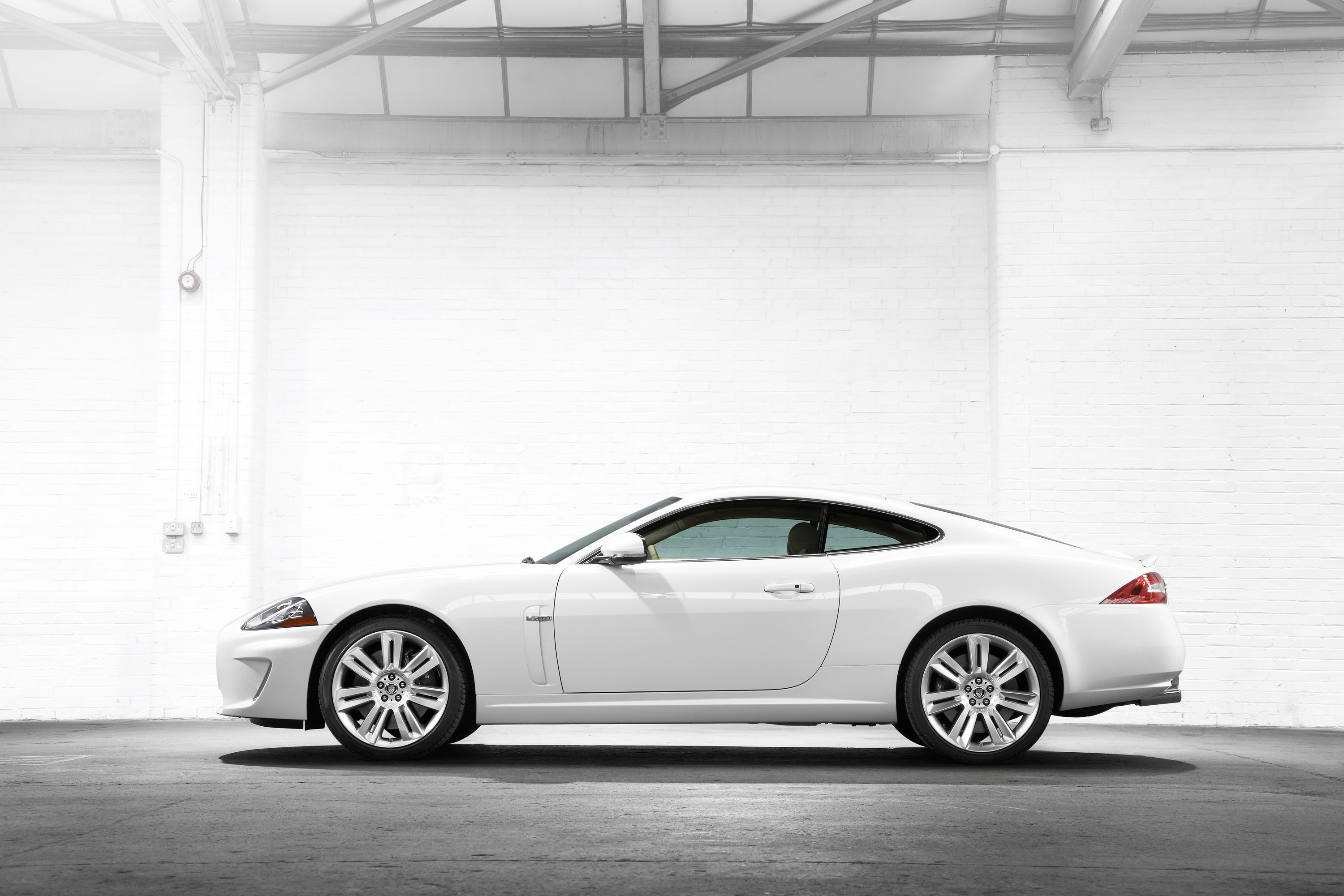 Jaguar XKR