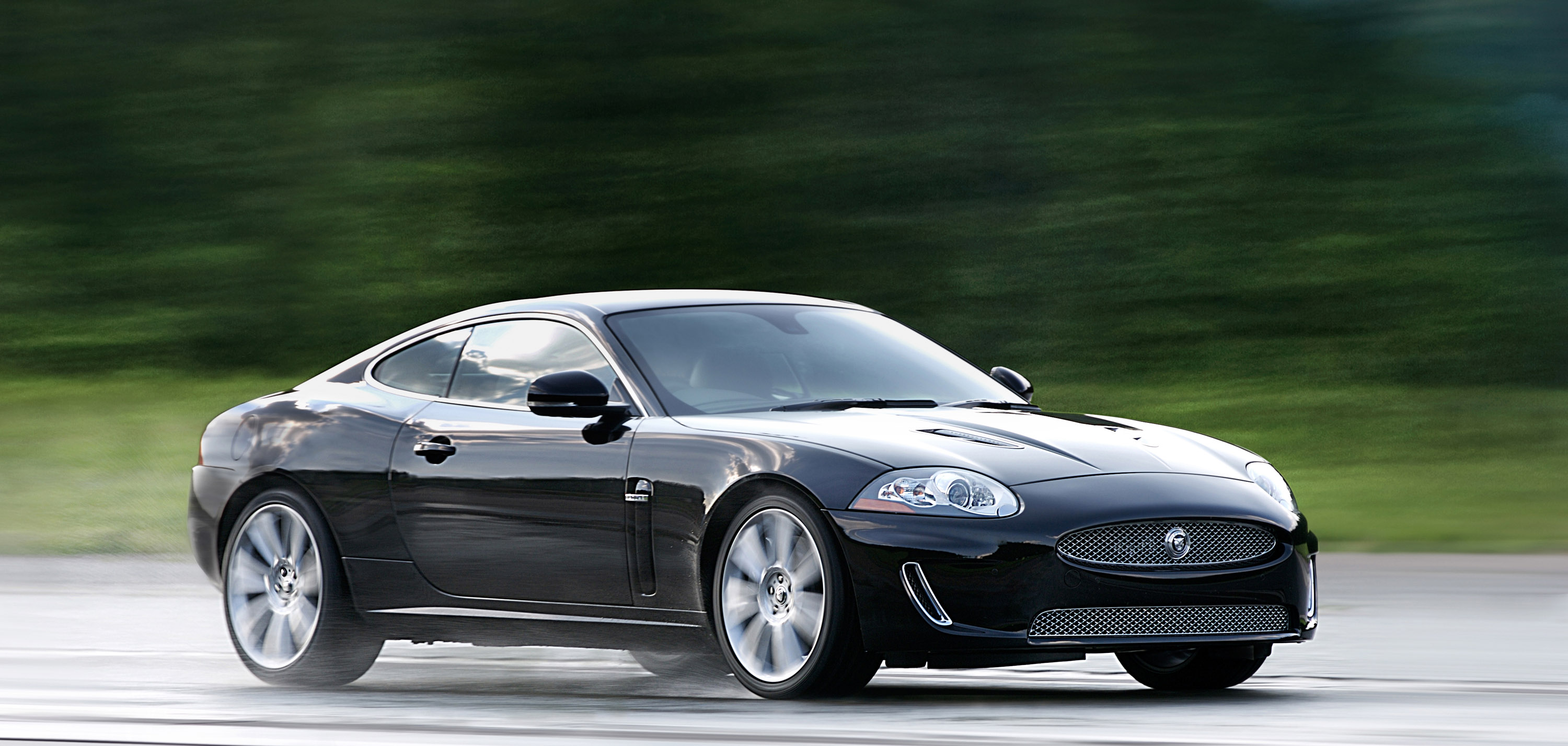 Jaguar XKR