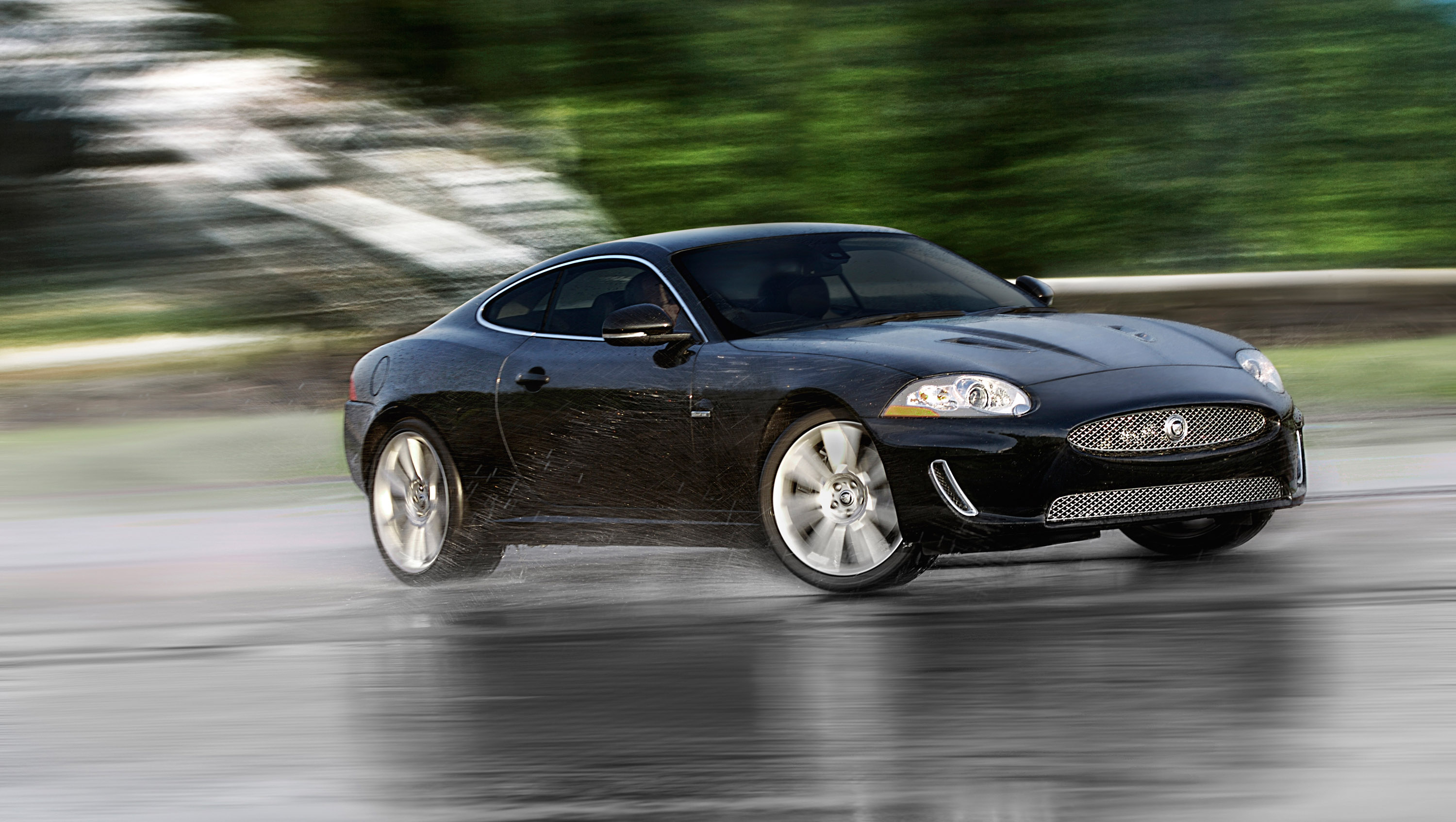 Jaguar XKR