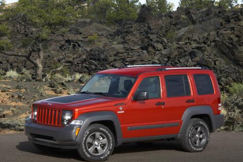 Jeep Liberty Renegade (2010) - picture 1 of 3
