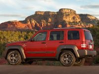 Jeep Liberty Renegade (2010) - picture 2 of 3