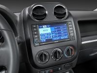 Jeep Patriot Limited (2010) - picture 4 of 5