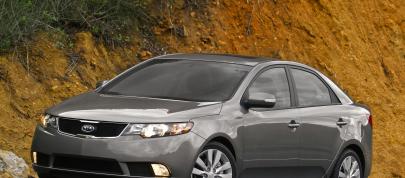 Kia Forte (2010) - picture 12 of 24