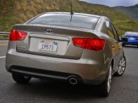 Kia Forte (2010) - picture 18 of 24