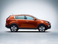 Kia Sportage (2010) - picture 3 of 5