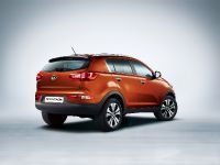 Kia Sportage (2010) - picture 2 of 5