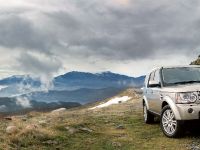 Land Rover Discovery 4 (2010) - picture 2 of 45