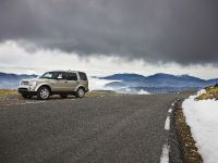 Land Rover Discovery 4 (2010) - picture 3 of 45