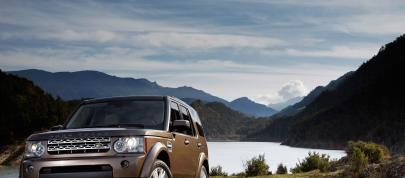 Land Rover Discovery (2010) - picture 20 of 38