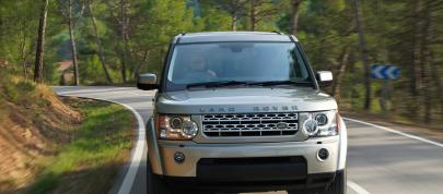 Land Rover Discovery (2010) - picture 28 of 38