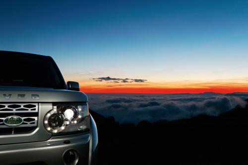 Land Rover Discovery (2010) - picture 24 of 38