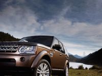 Land Rover Discovery (2010) - picture 21 of 38