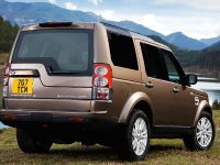 Land Rover Discovery (2010) - picture 8 of 38
