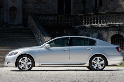 Lexus GS 450h (2010) - picture 9 of 16