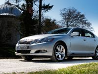 Lexus GS 450h (2010) - picture 13 of 16