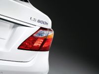 Lexus LS 600h (2010) - picture 7 of 18