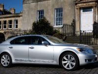 Lexus LS 600h (2010) - picture 10 of 18