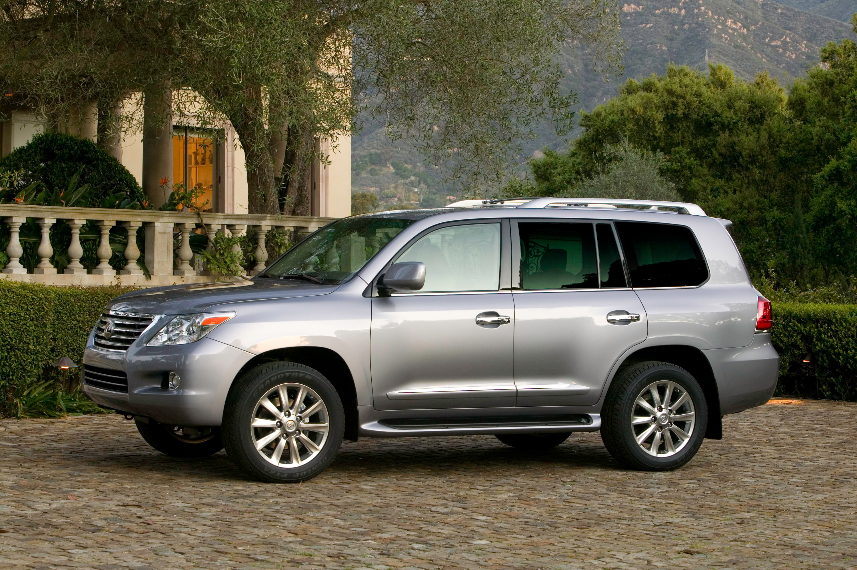 Lexus LX 570