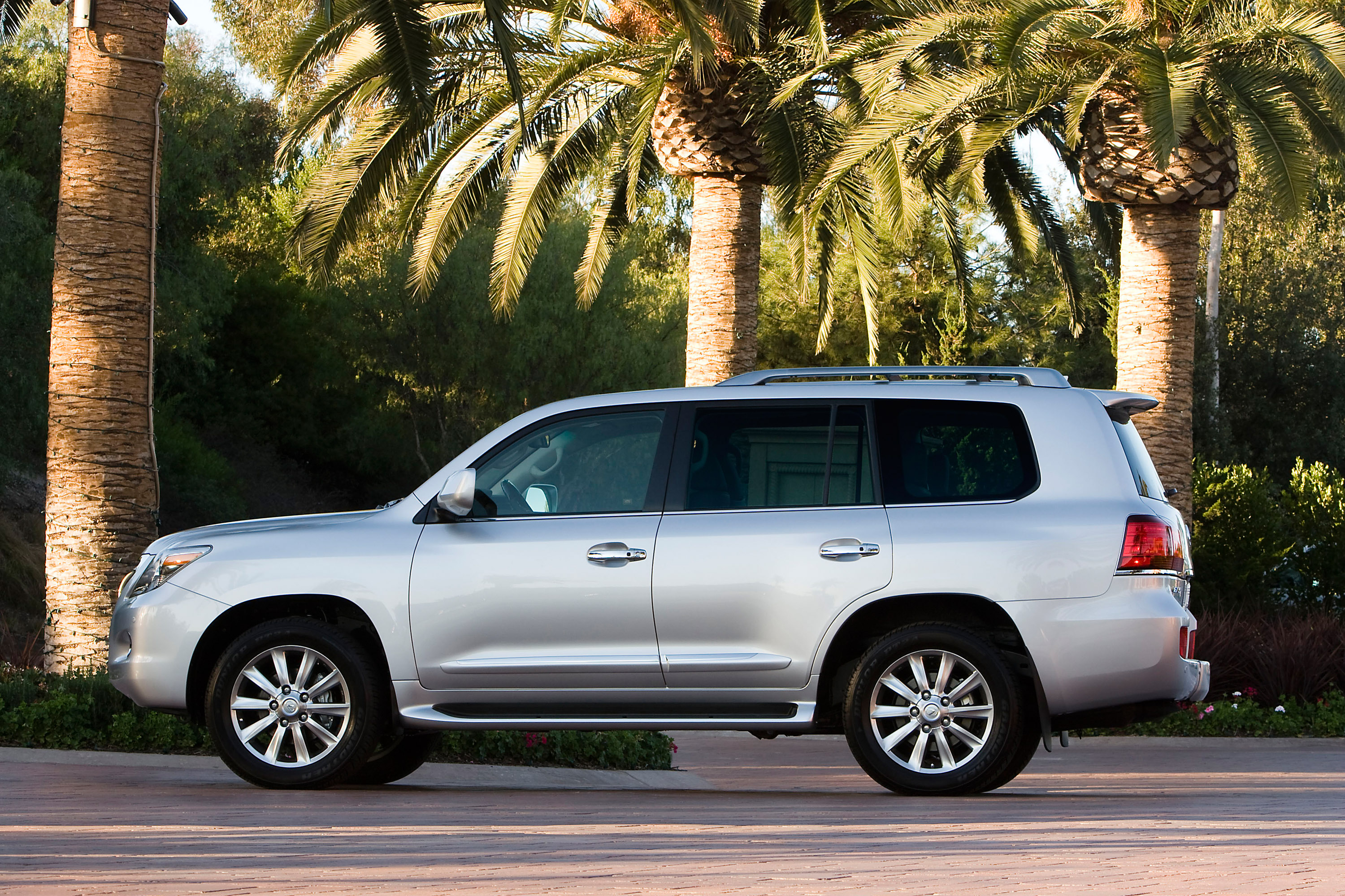 Lexus LX 570