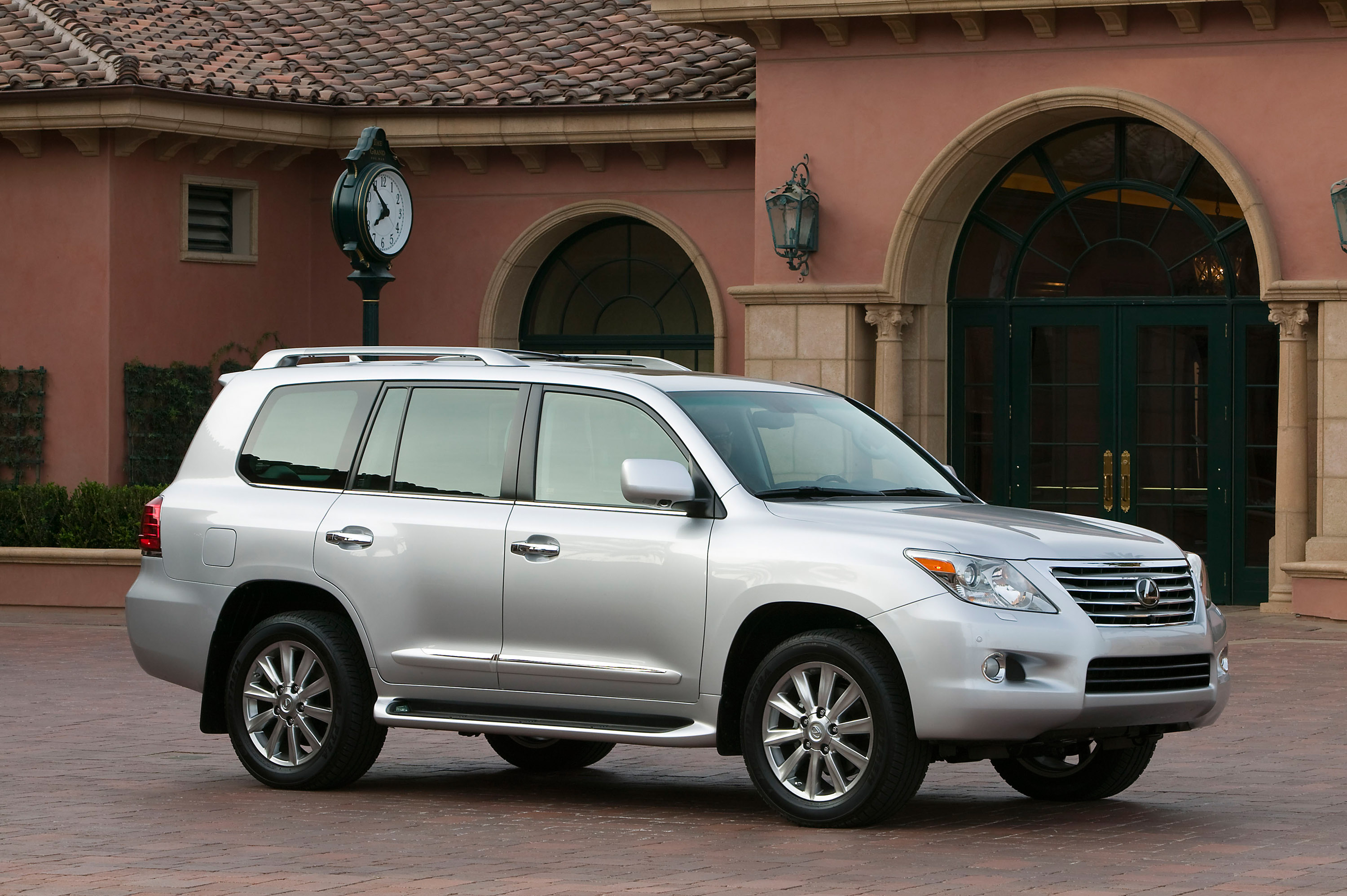 Lexus LX 570