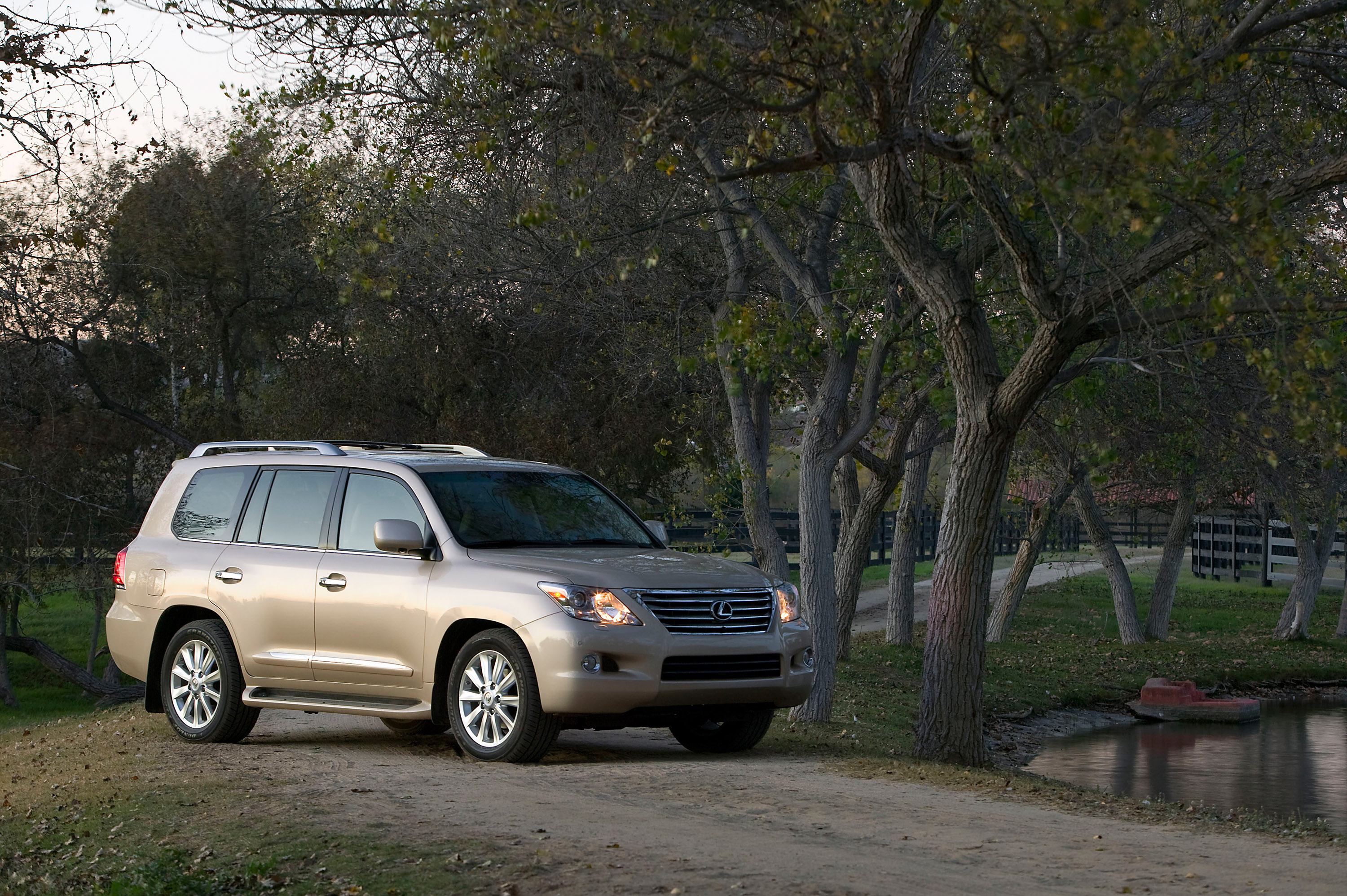 Lexus LX 570