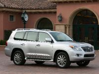 Lexus LX 570 (2010) - picture 18 of 63