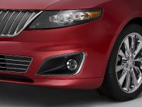 Lincoln MKS with EcoBoost (2010) - picture 4 of 15