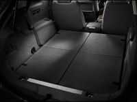 Lincoln MKT (2010) - picture 18 of 25